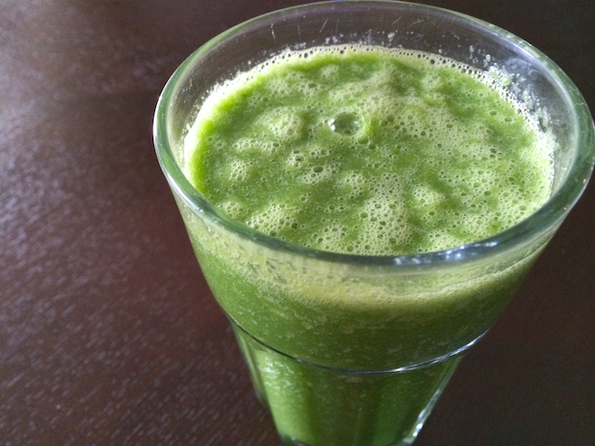 BEYOND SPINACH – 5 GREENS TO PERK YOU & YOUR SMOOTHIES UP | RachaelRoehmholdt.com