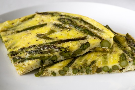 Roasted Asparagus Frittata | RachaelRoehmholdt.com