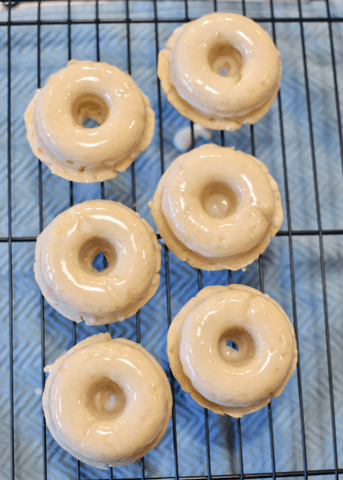 Gluten-free Donuts (vegan, dairy-free) - letting glaze dry