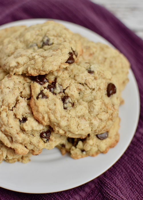 Gluten-free Oatmeal Chocolate Chip Cookies - Cool and enjoy