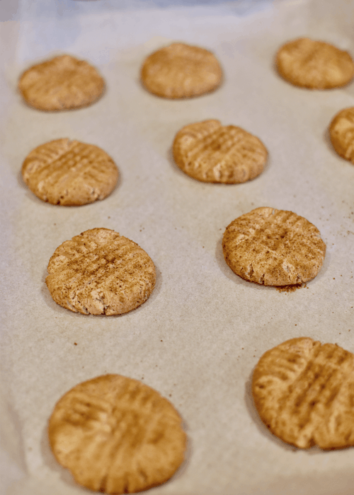 Gluten-free Peanut Butter Cookies: bake the cookies